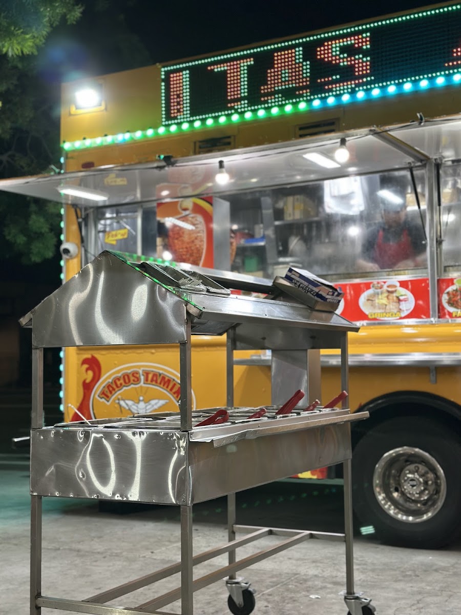 Brothers Cousins Tacos