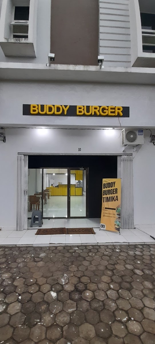Buddy Burger, Timika
