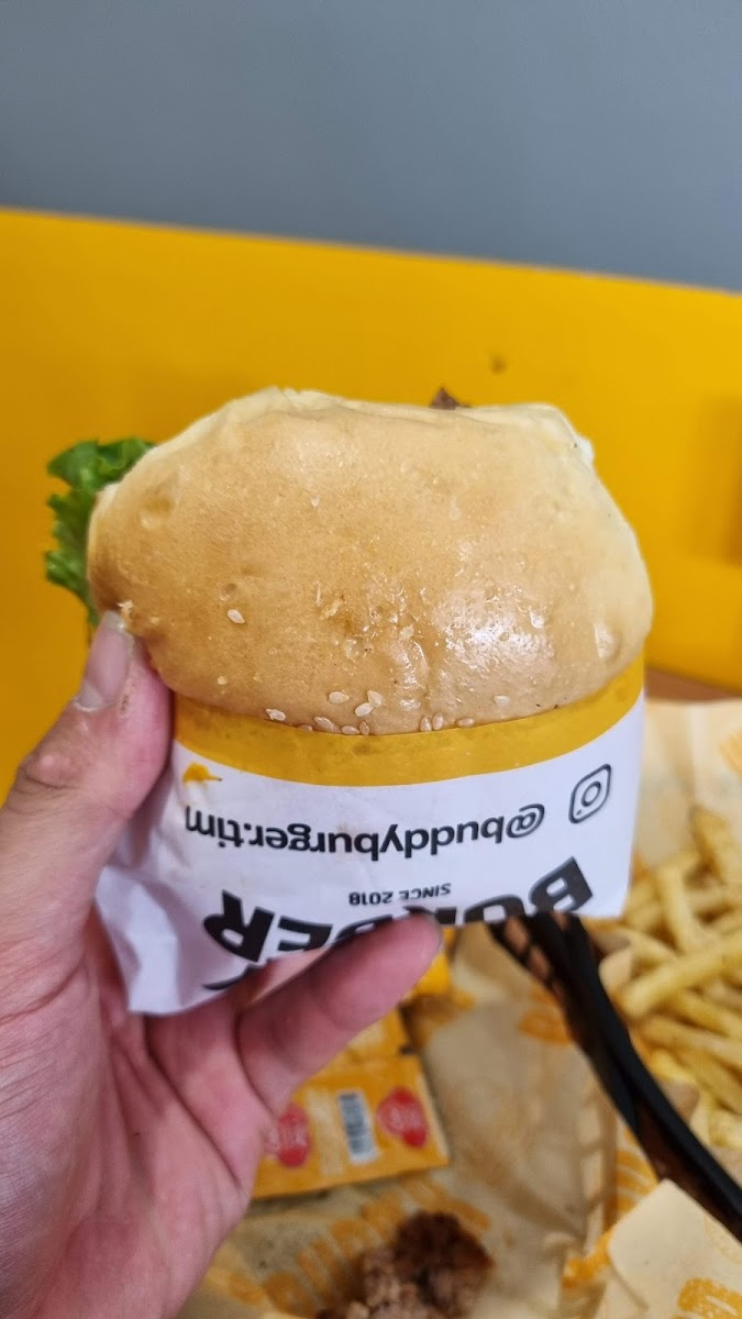 Buddy Burger, Timika Photos 9