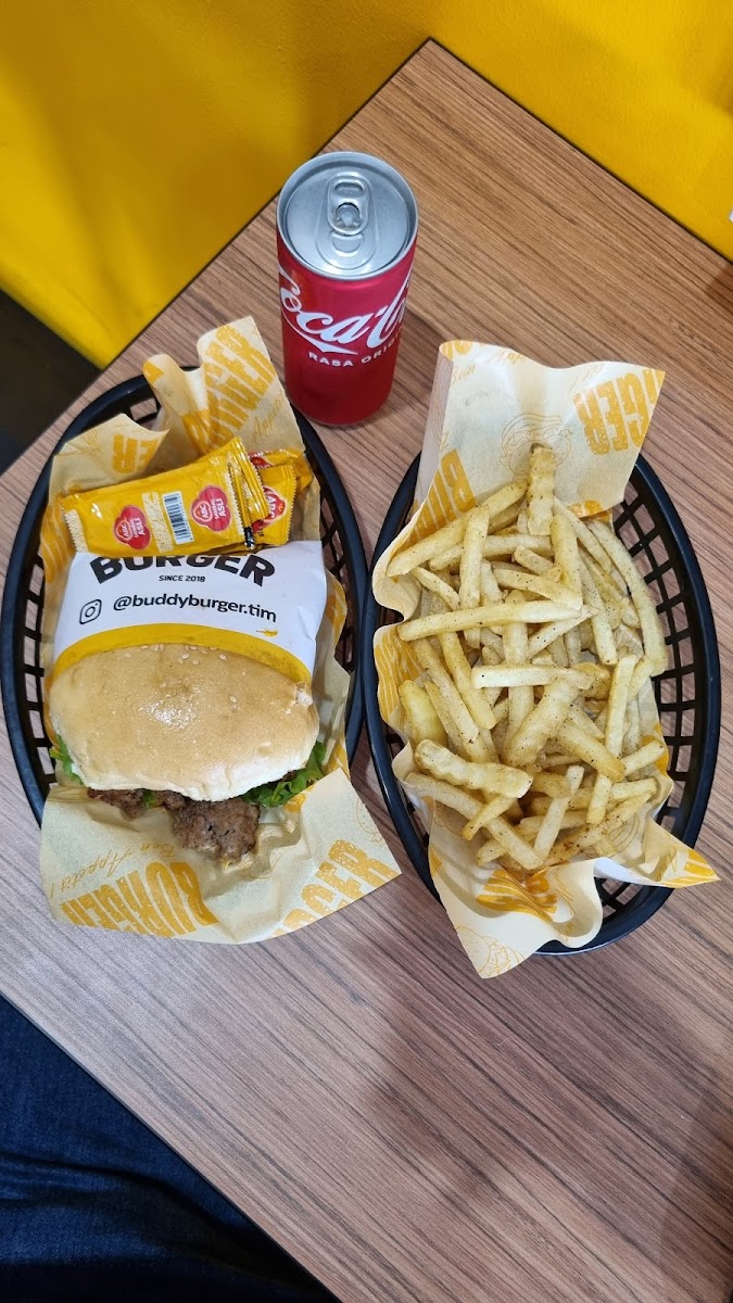 Buddy Burger, Timika Photos 2