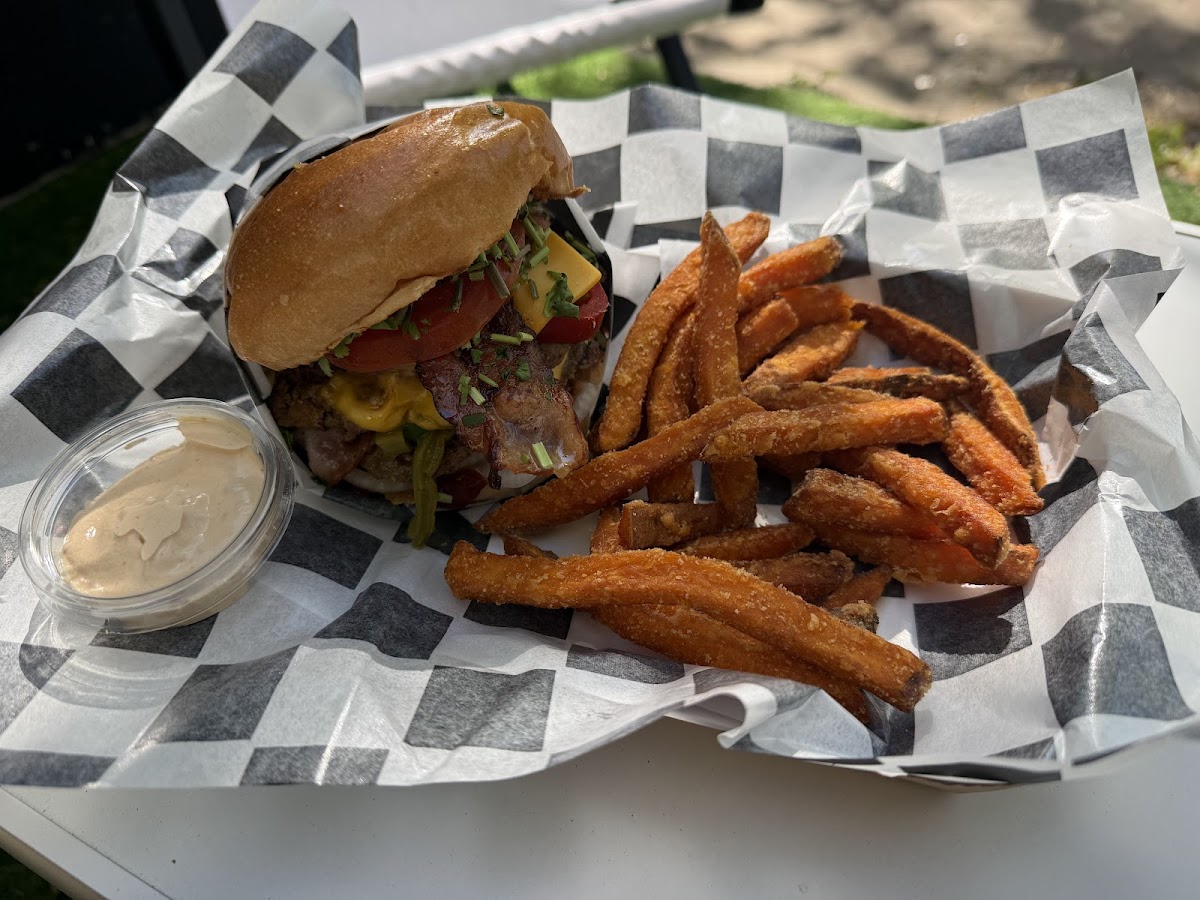 Burger Z Warszawy Bzw Photos 2