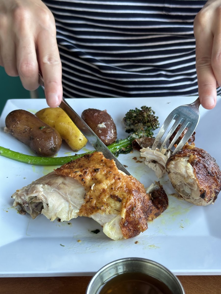 Byrdie's Rotisserie By Bacari Photos 9