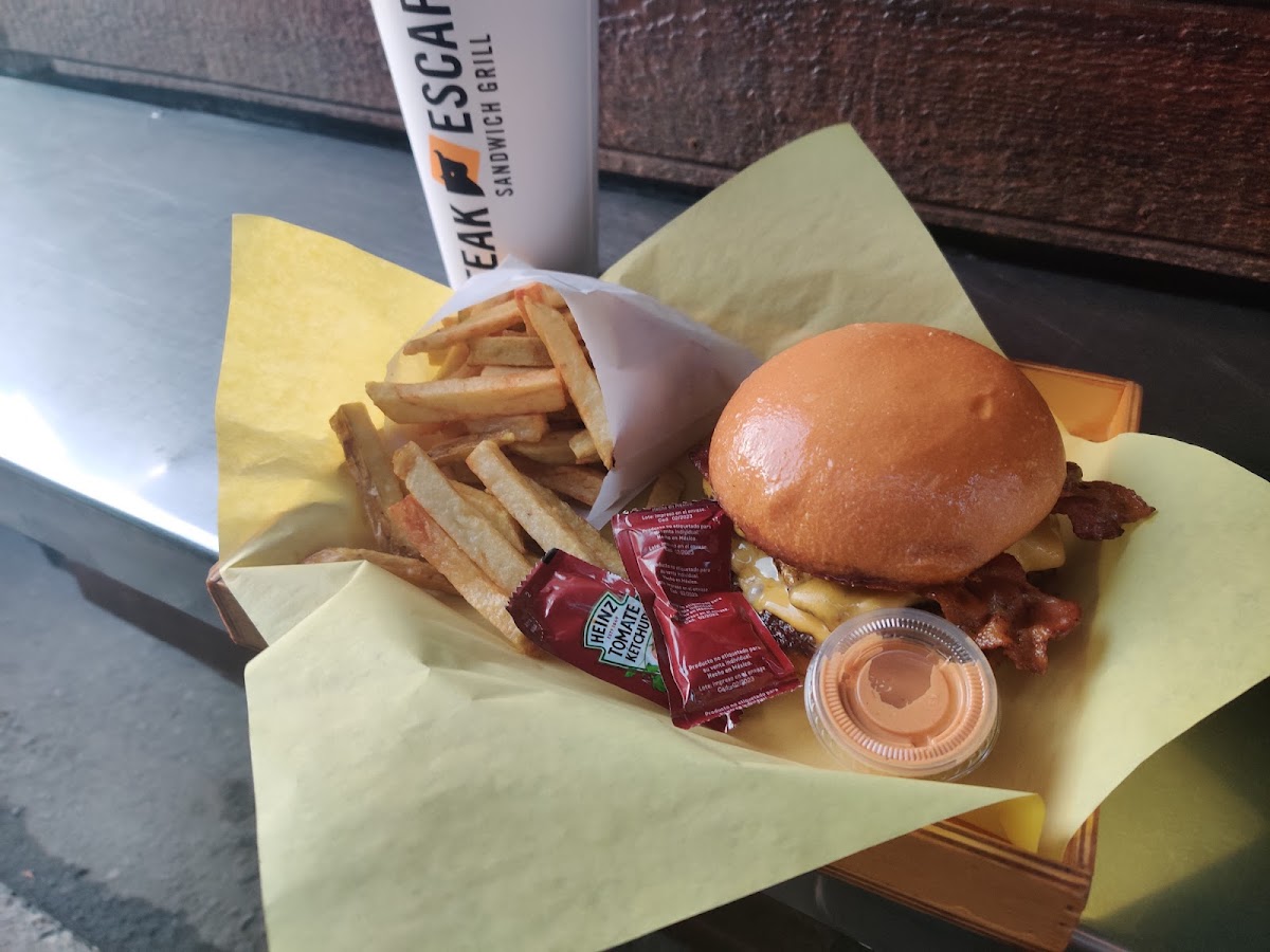 Bystro Burger Photos 2