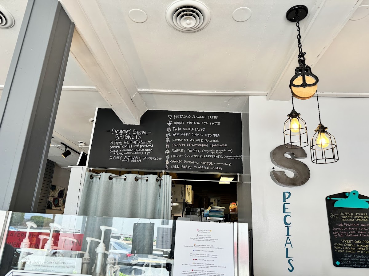 Cafe 12 Photos 2