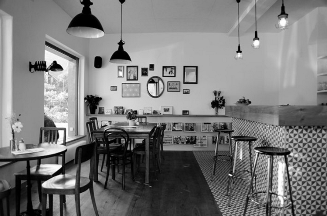 Café August 1 Photos 2