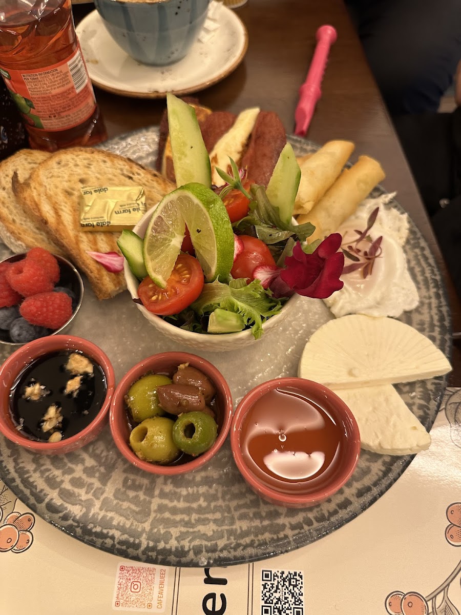 Cafe Avenue Bethnal Green Photos 9
