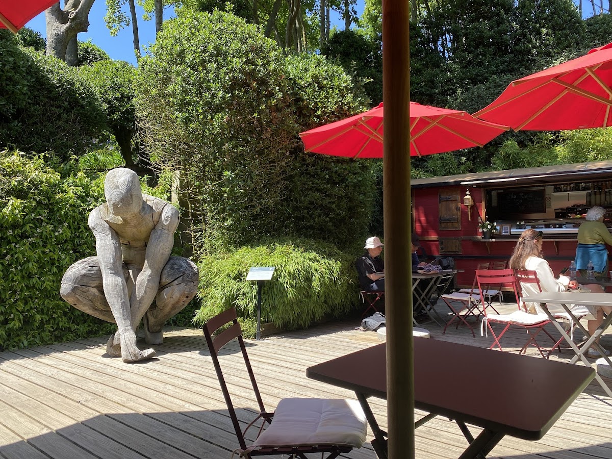 Café Du Jardins D’Étretat