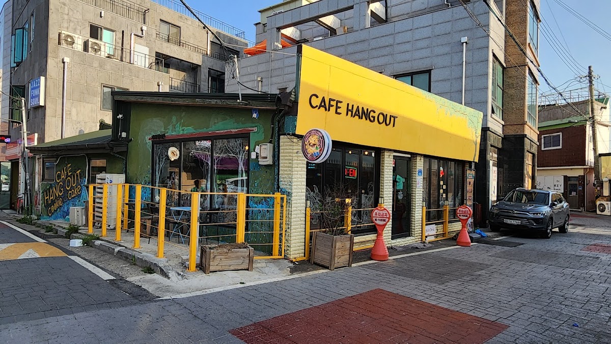Cafe Hangout