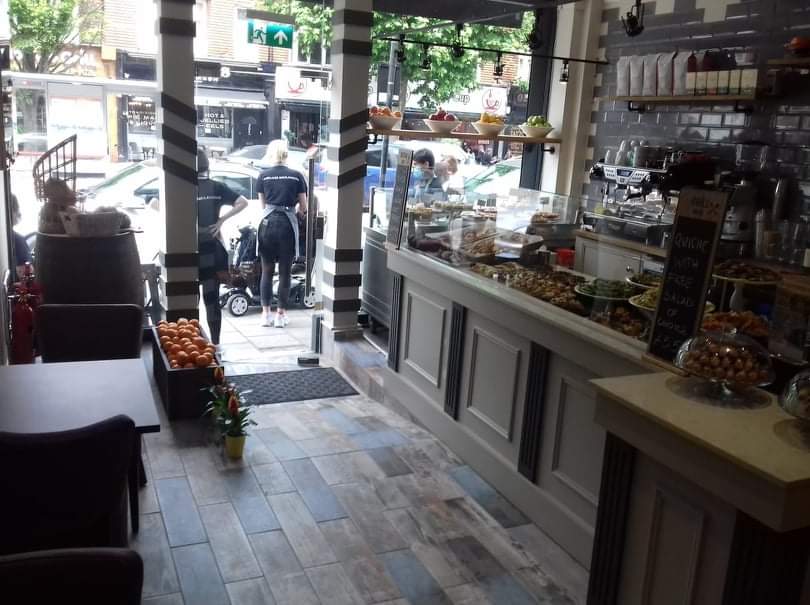 Cafe La Falaise