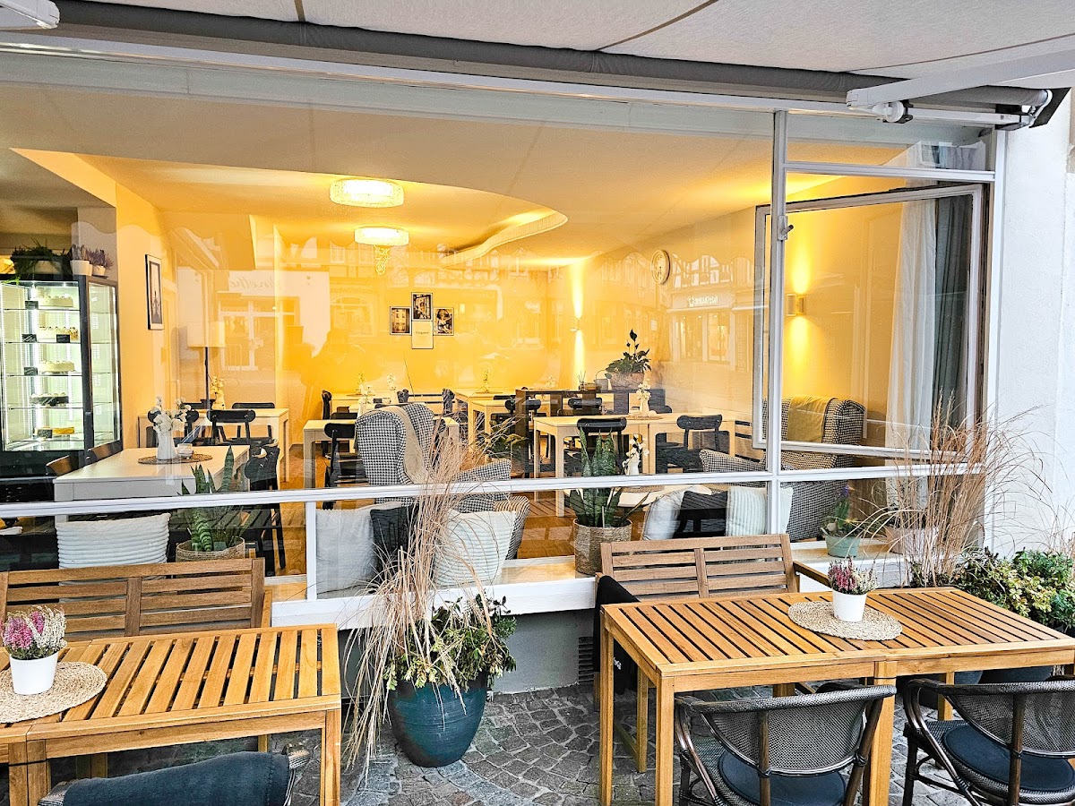 Café Mademoiselle