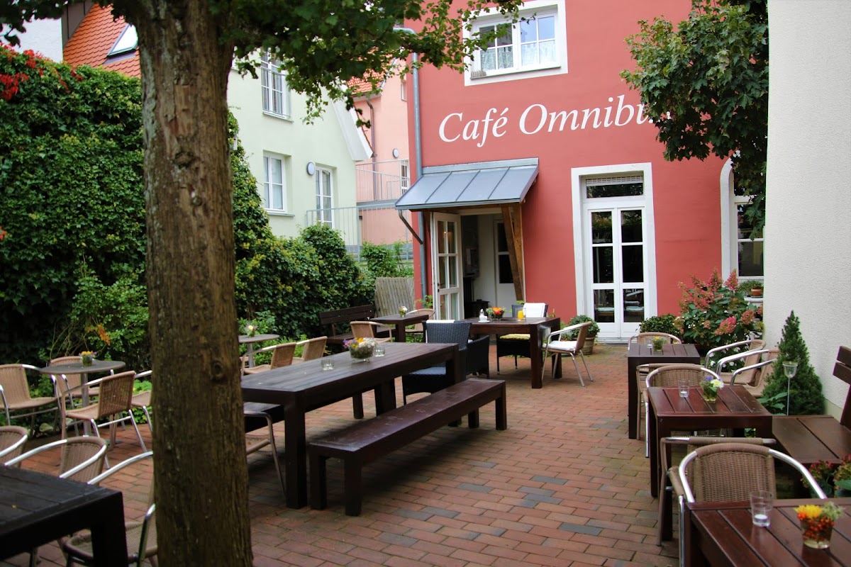Cafe Omnibus