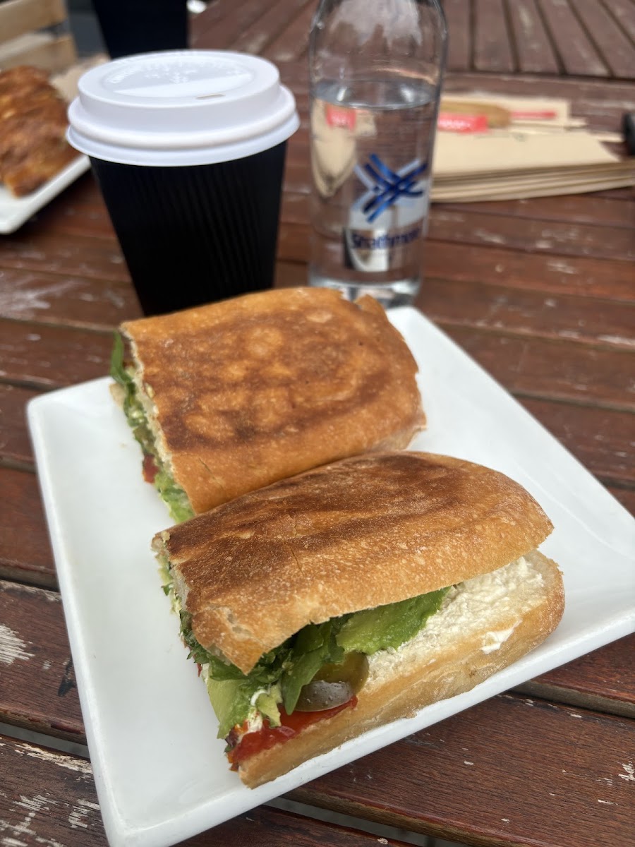 Cafe Pura Photos 2
