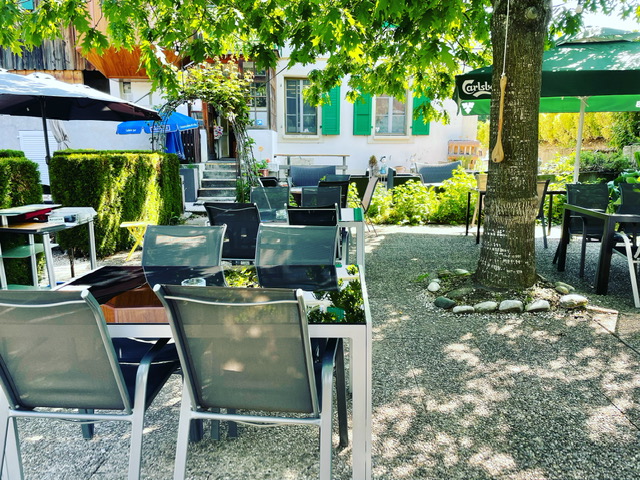 Café-Restaurant De La Poste Et Cavin Traiteurs