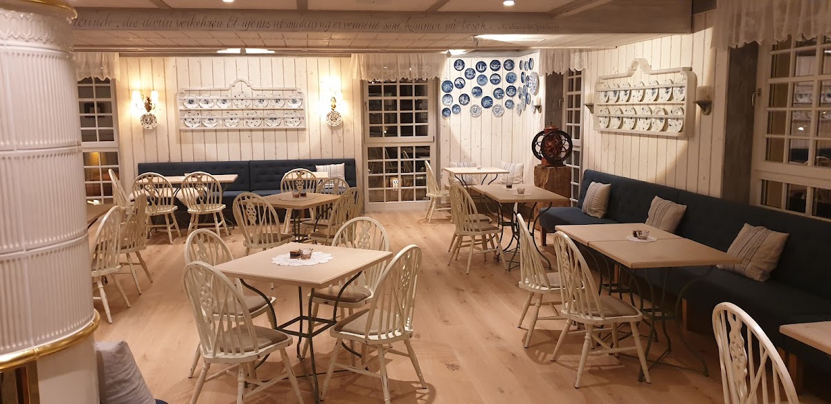 Cafe Restaurant Rohan