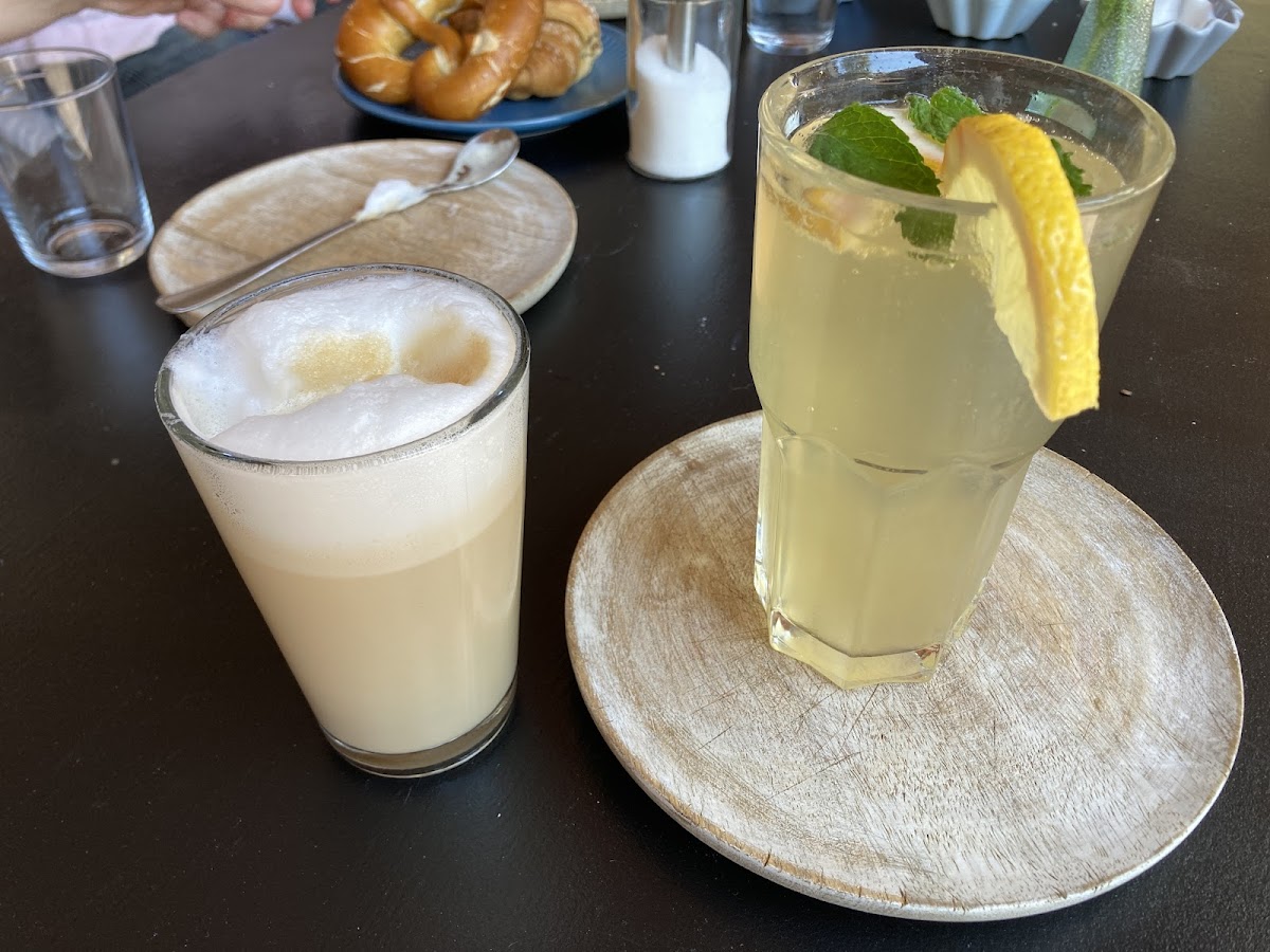 Café Wir Photos 9