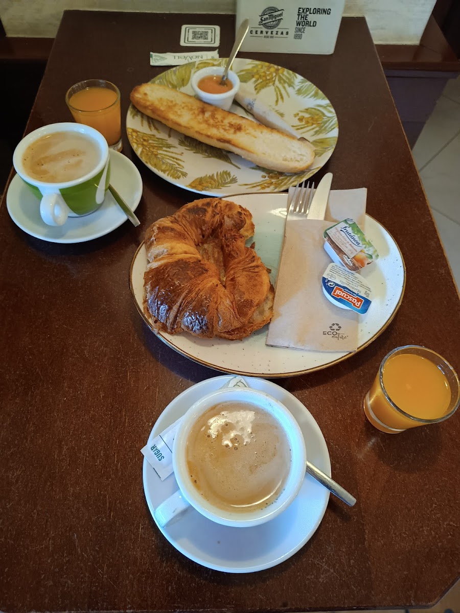 Cafetería Farigola - Desayunos Valladolid Photos 9