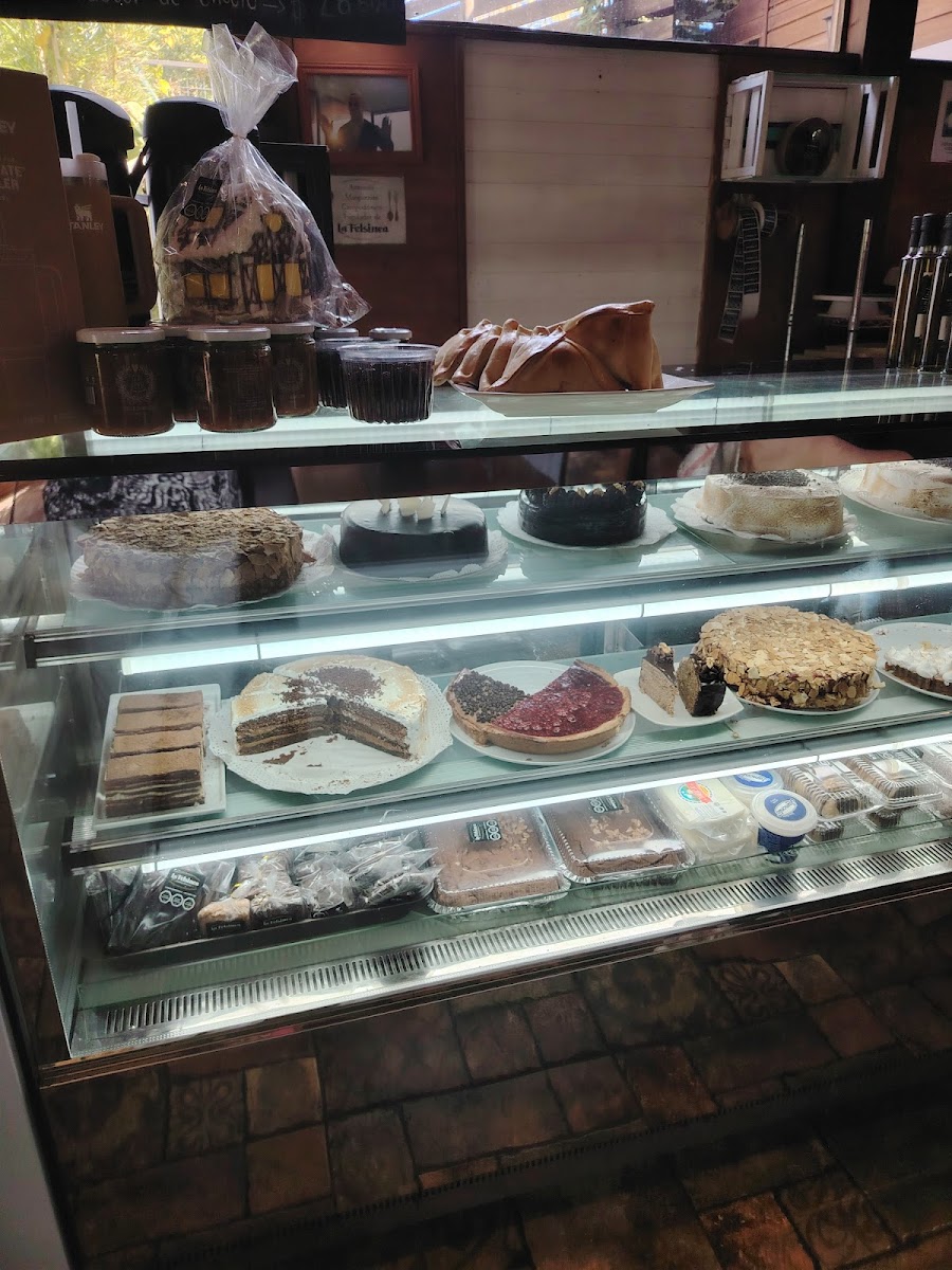 Cafetería La Felsinea, Pasteleria-Comidas Preparadas- Pizzeria Photos 2