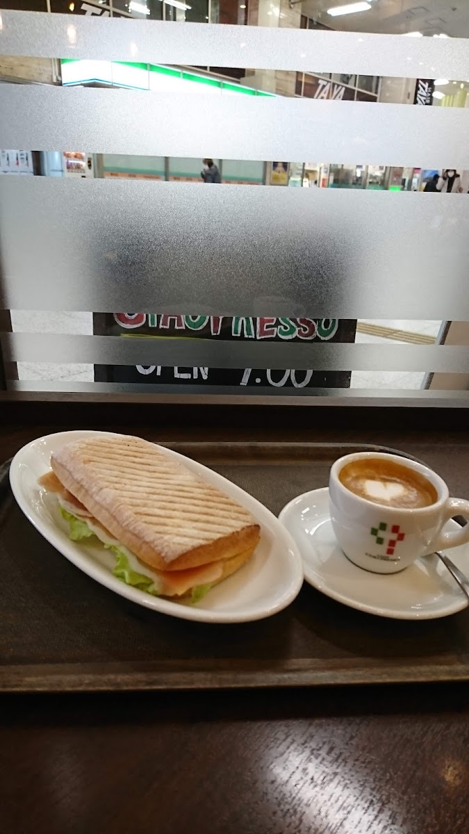 Caffé Ciao Presso Uehommachi Station Photos 9