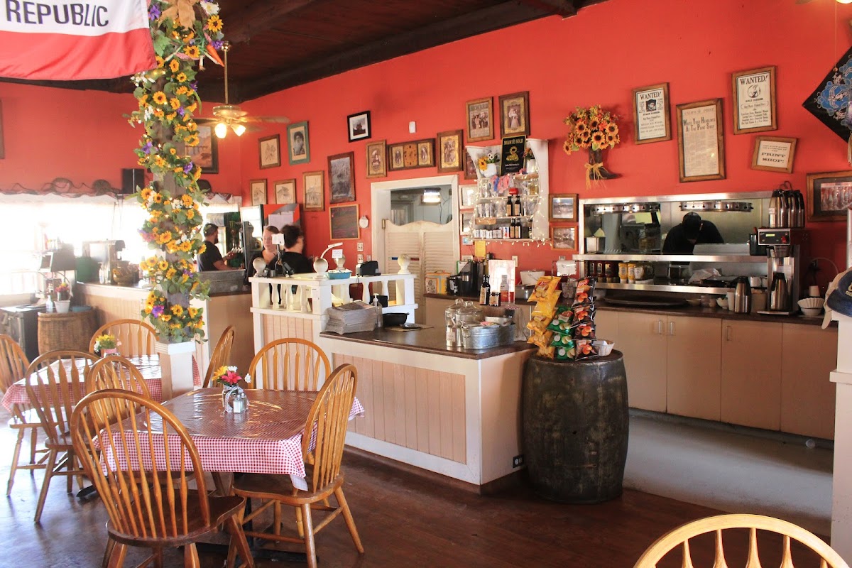 Calico House Restaurant Photos 2