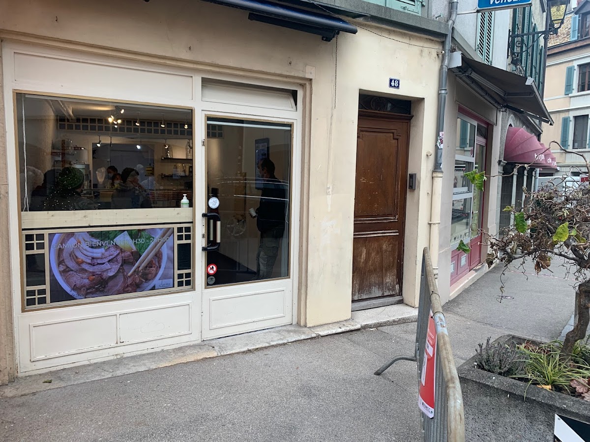 Cam-On Nyon