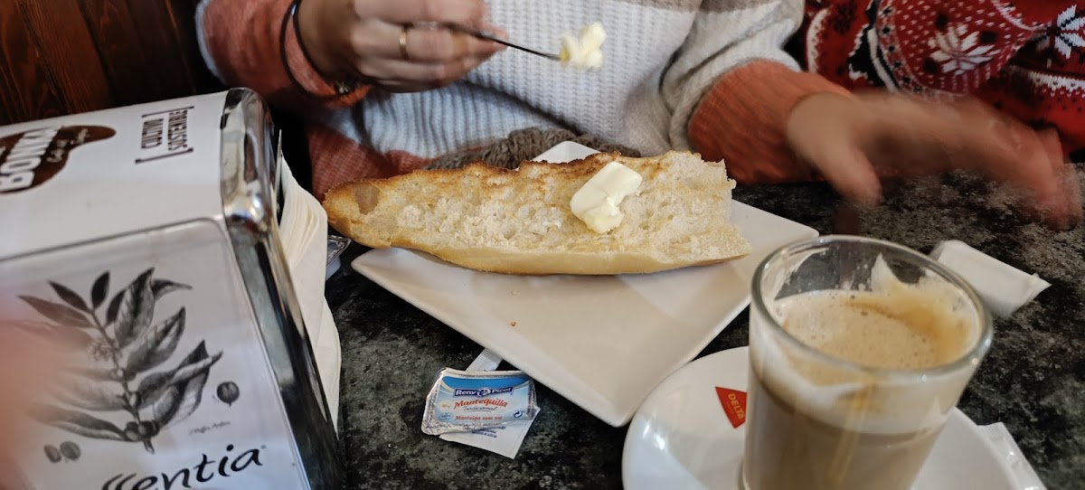 Canela Pastelería Cafetería Photos 9
