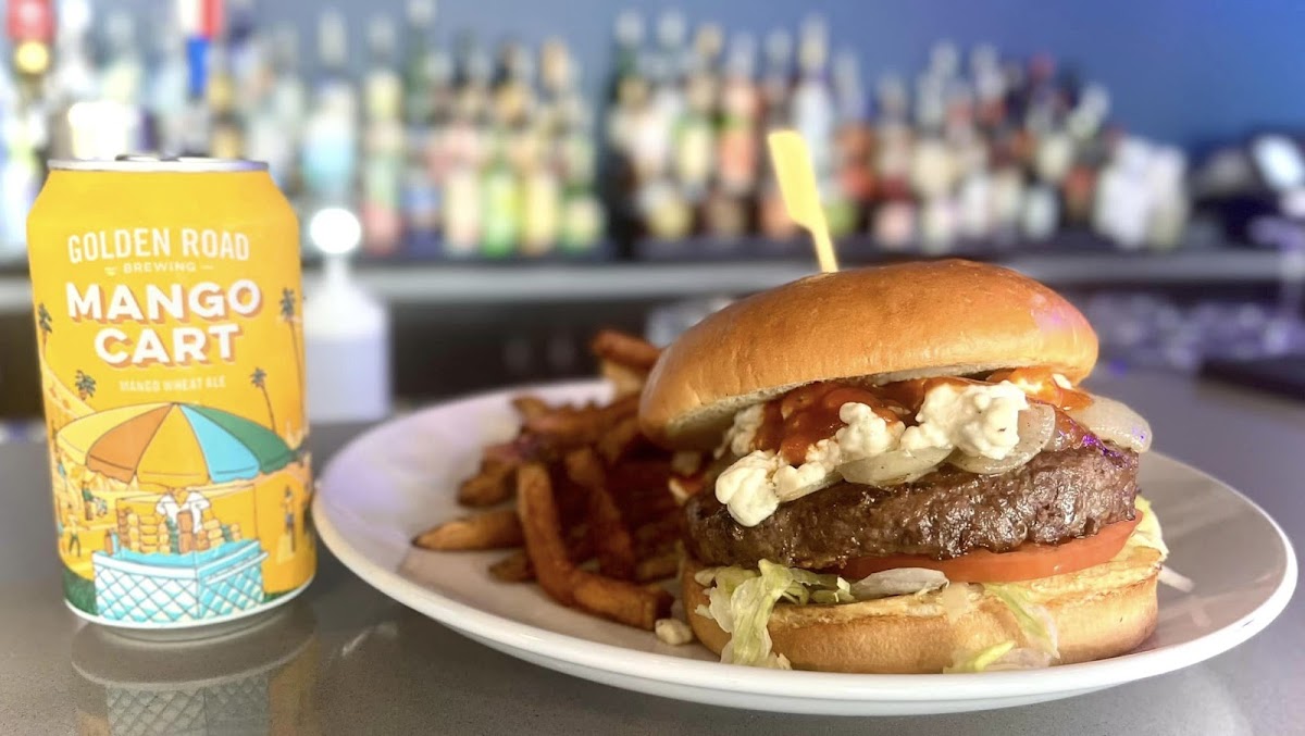 Cap’S Neighborhood Bar & Grill Photos 9