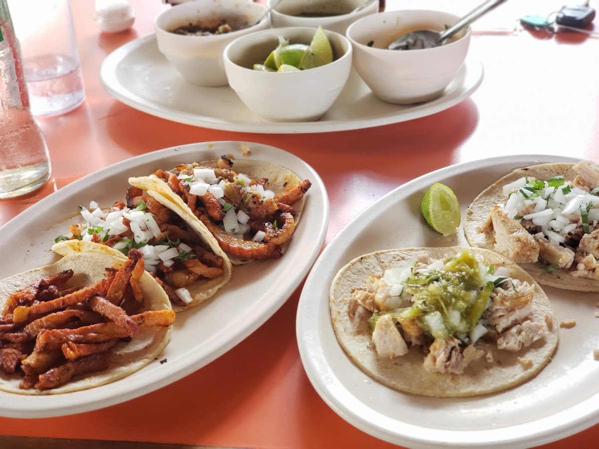Carnitas Michoacan Huayacán Photos 2