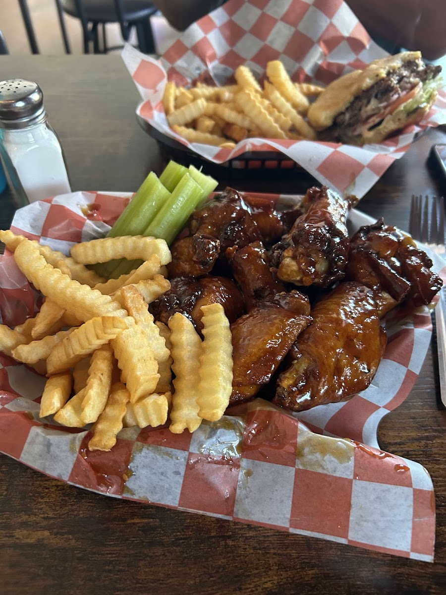 Carpers Bar & Grill Photos 2