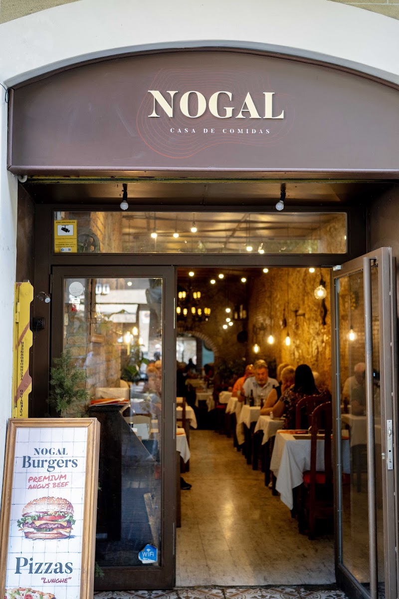 Casa De Menjars Nogal