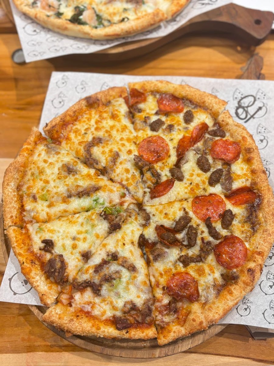Castor's Pizza | Rus Mall Photos 2