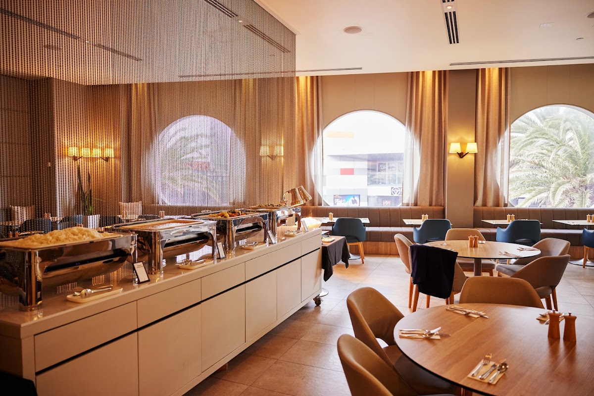 Catch Restaurant Photos 9