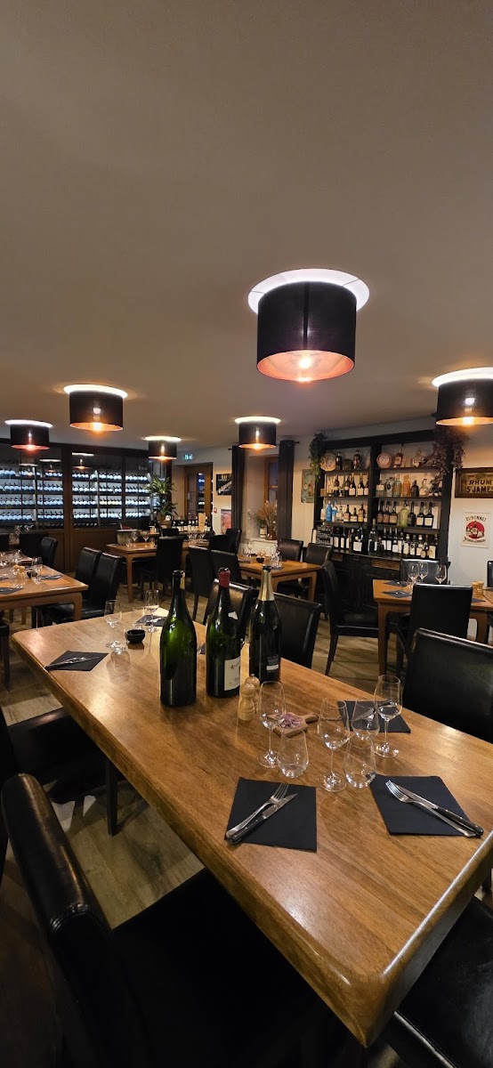 Cave Et Cuisine