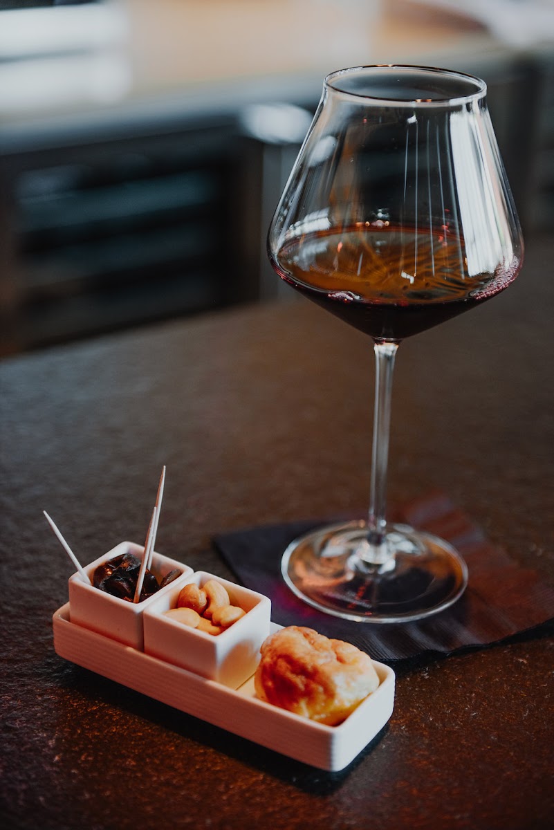Cépaé Wine Bar Photos 2