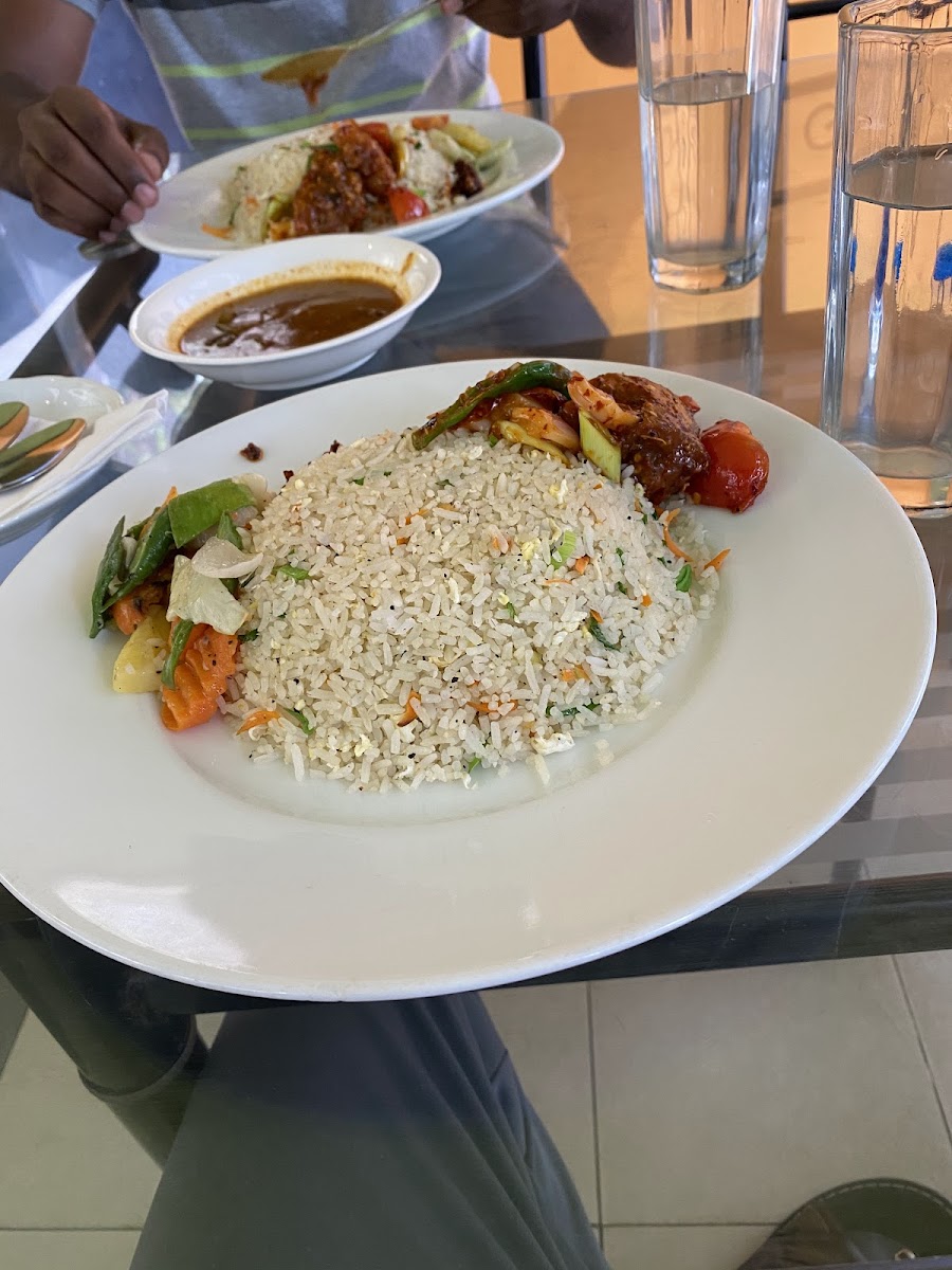 Chamikra Restaurant Photos 9