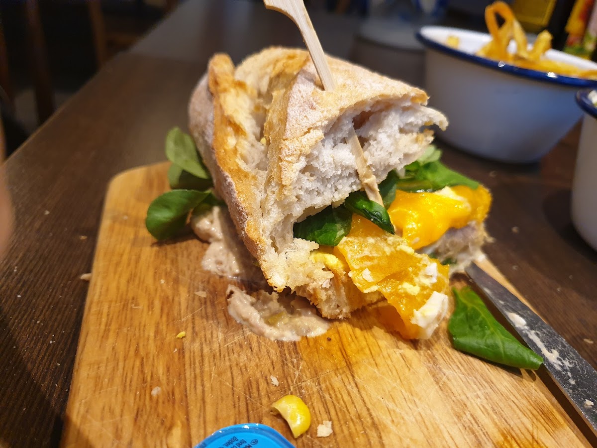 Charles Sandwiches Photos 9