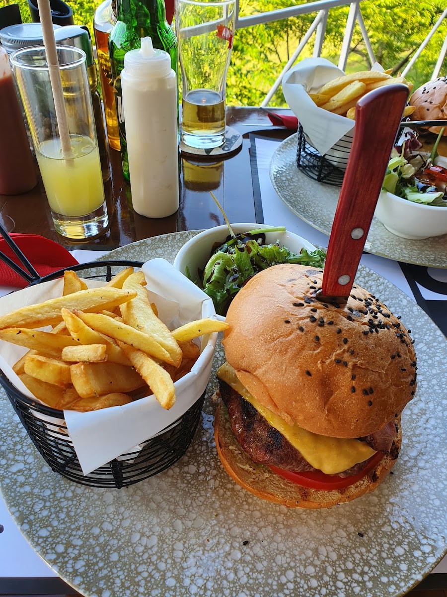 Charlie Chaplin Restaurant Photos 2