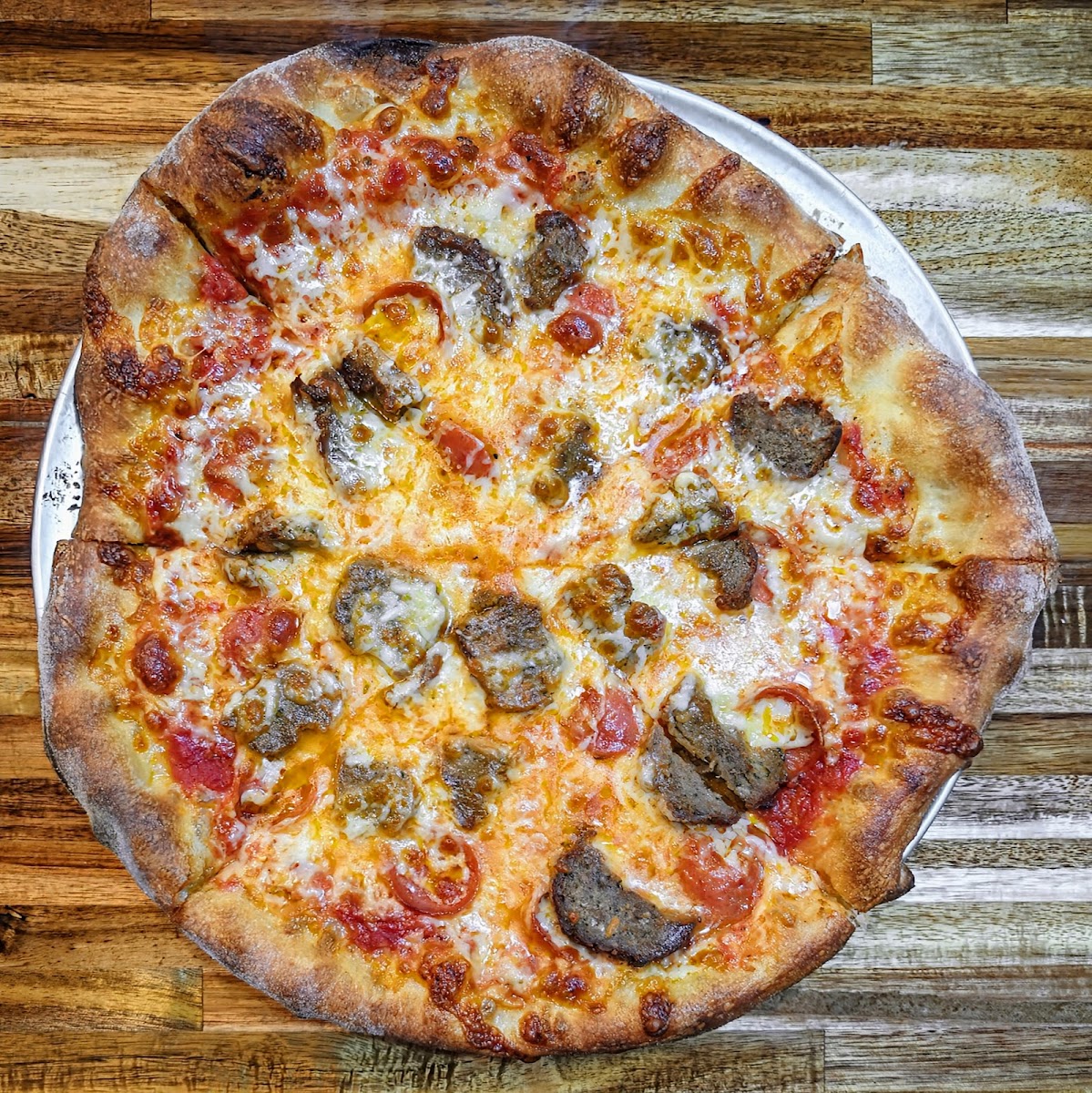 Cheesy Pint Pizzeria Photos 9