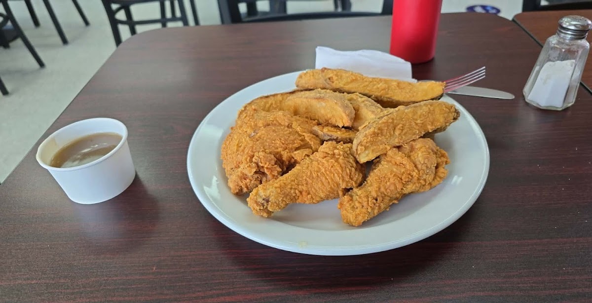 Chester's Chicken Yorkton Photos 2