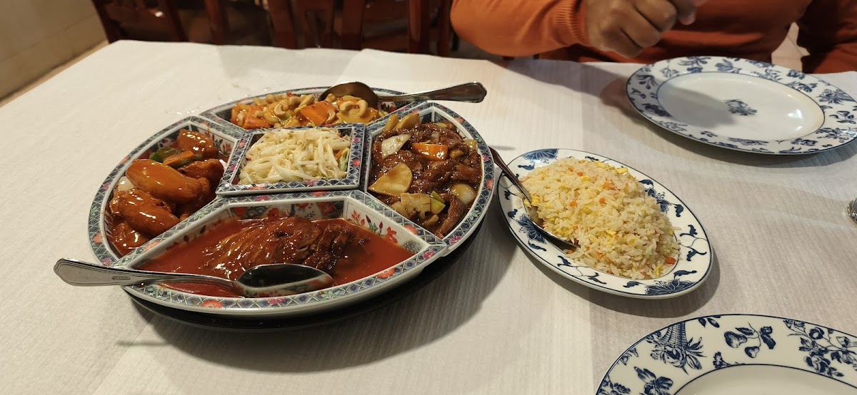 Chinese Restaurant Royal Garden Photos 2