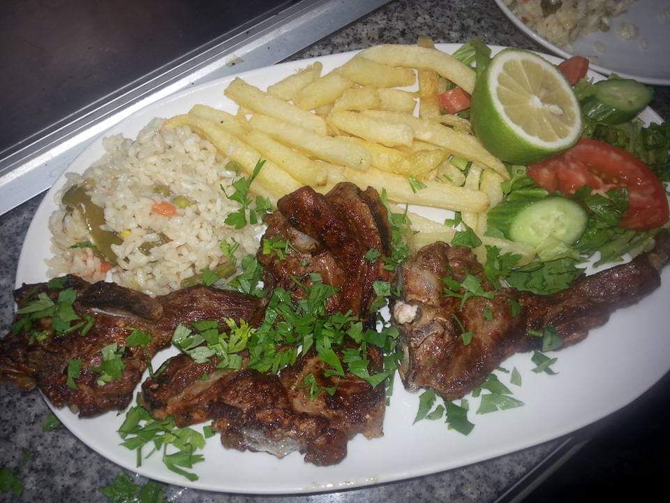 Chris And Pieris Restaurant Photos 2