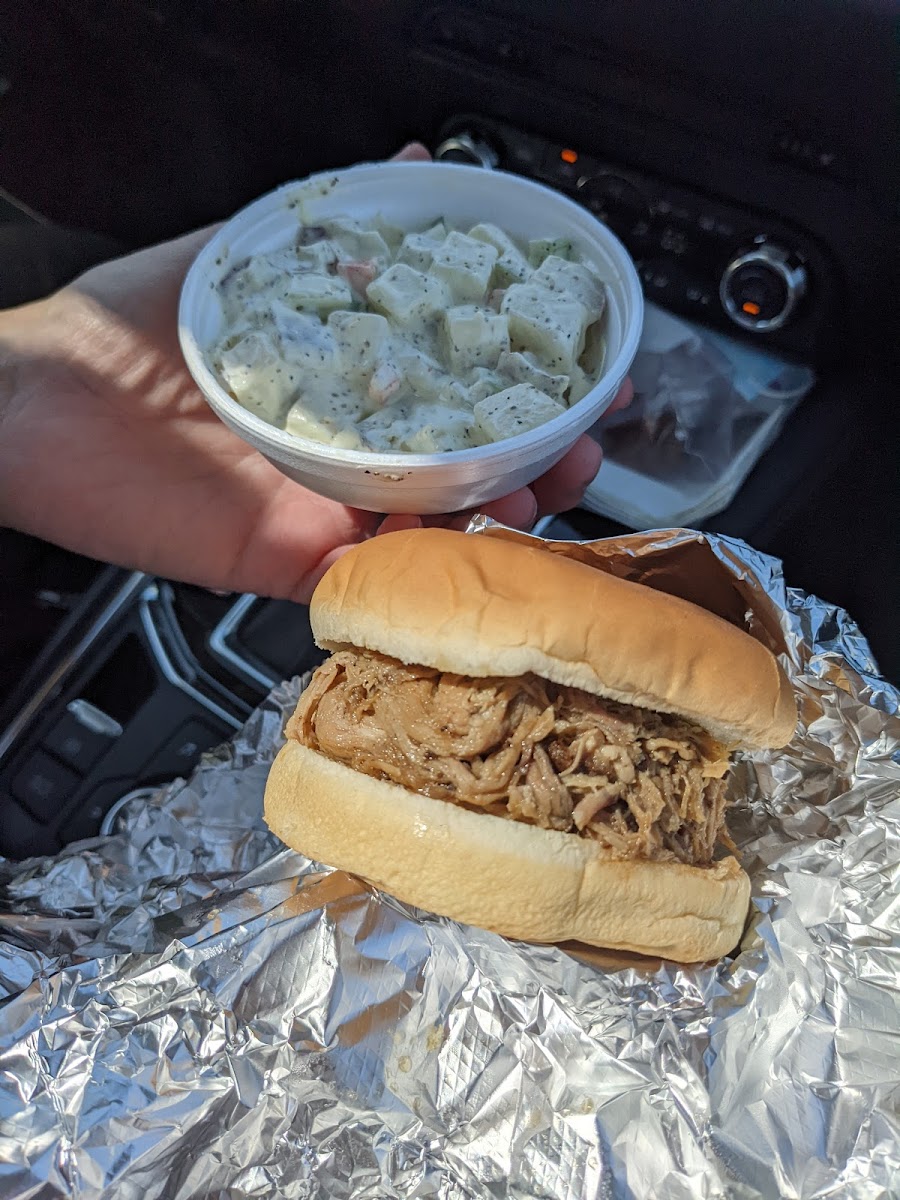 Cid's Smokehouse Grill Photos 9