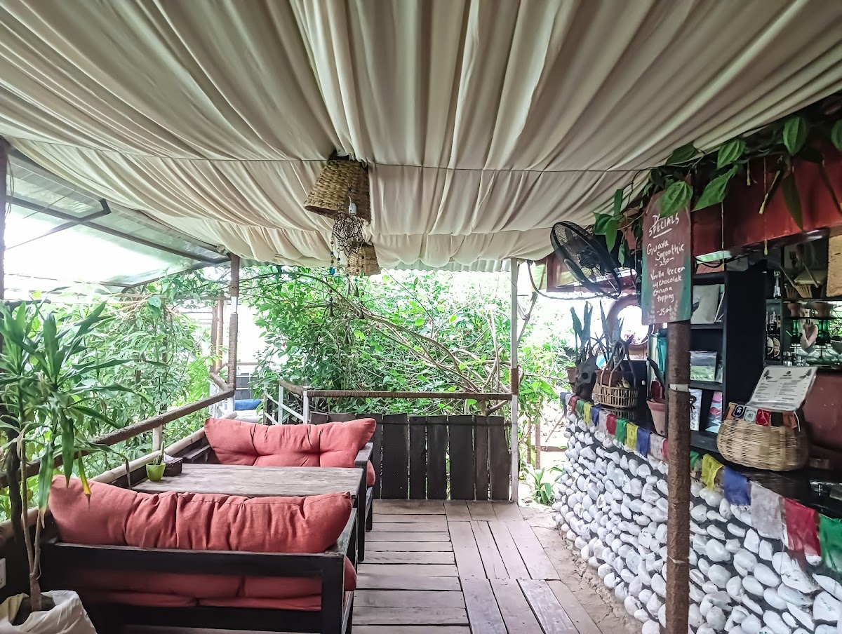 Classic Chill Live Music Resto Bar