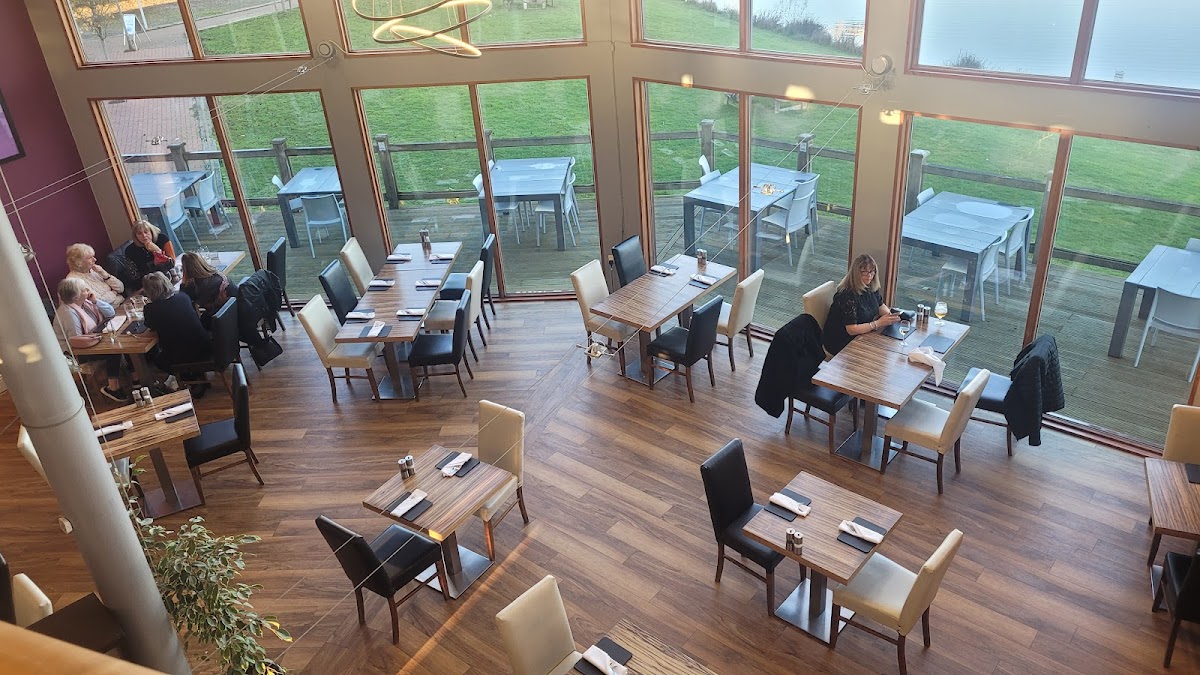 Corner 5 Restaurant