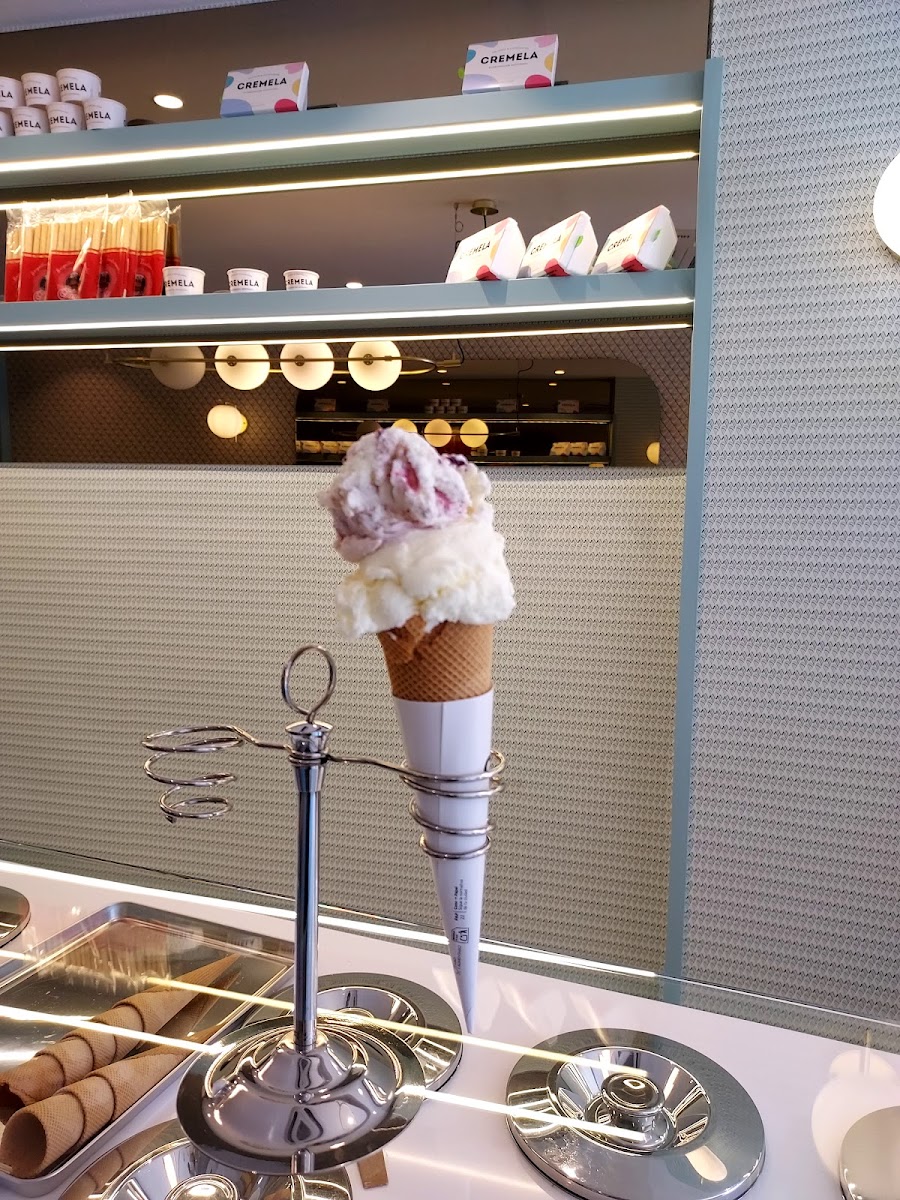 Cremela Helados Y Chocolates Photos 2