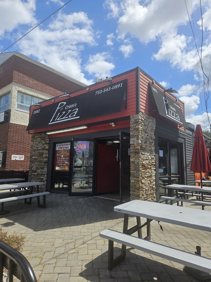 Cristo's Pizza And Grill