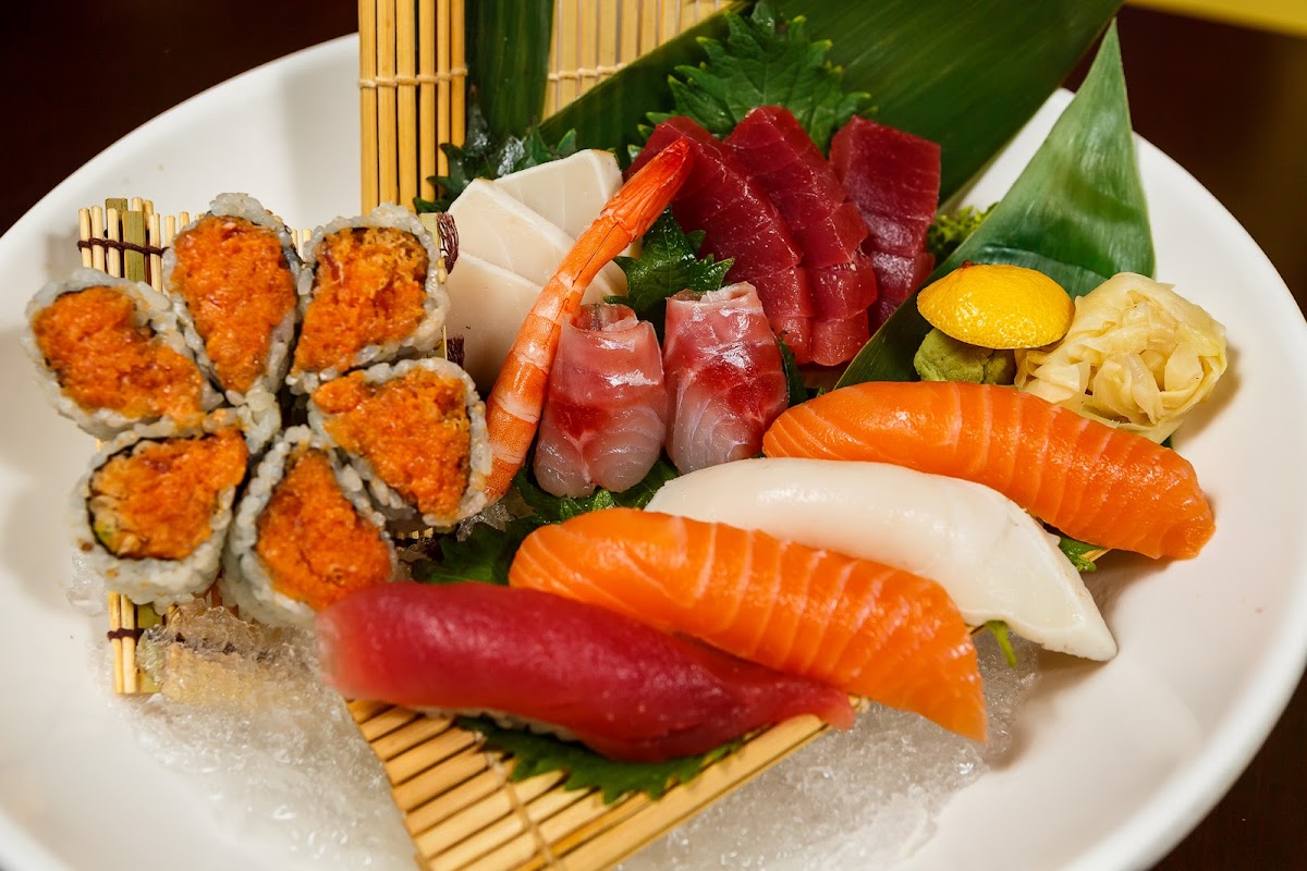 Cucumber Sushi & Salad Bar Photos 9