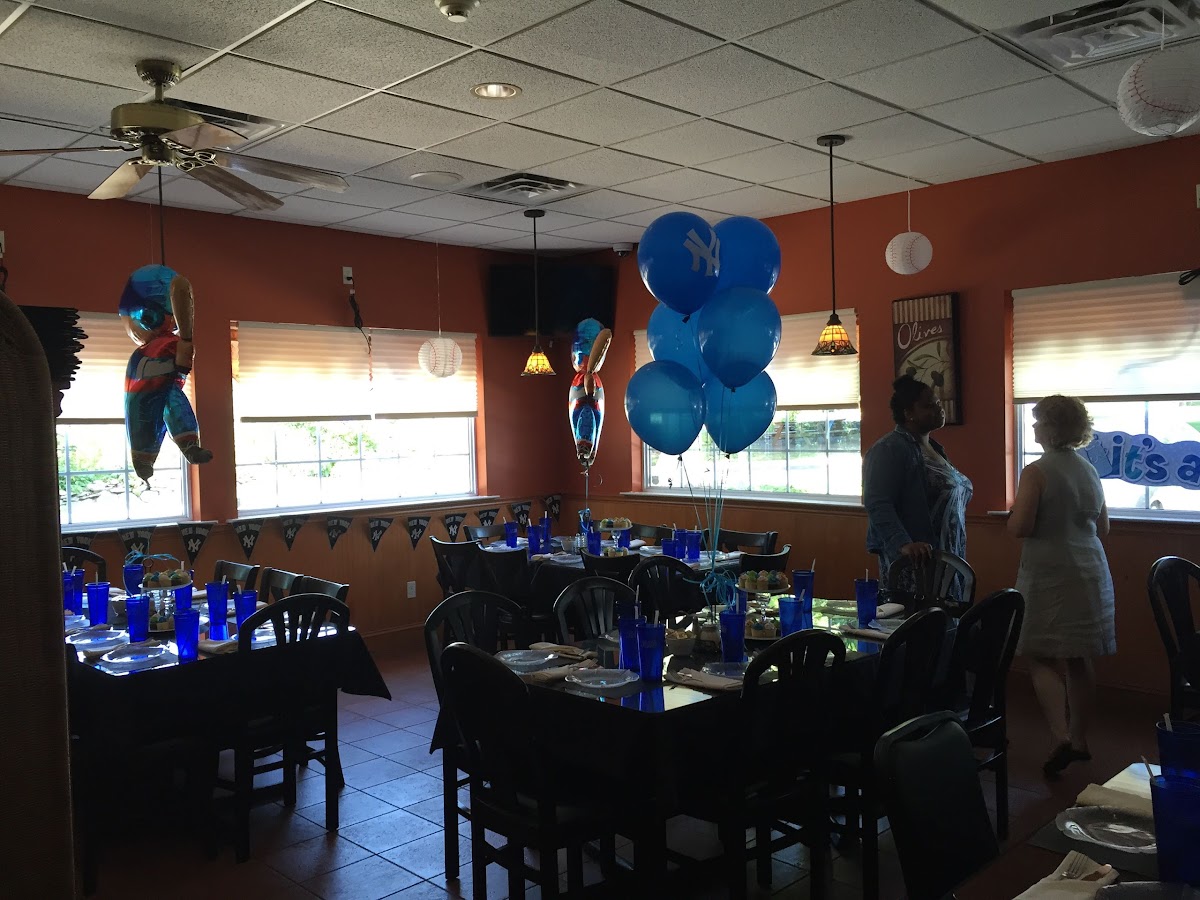 Cuginos Middletown