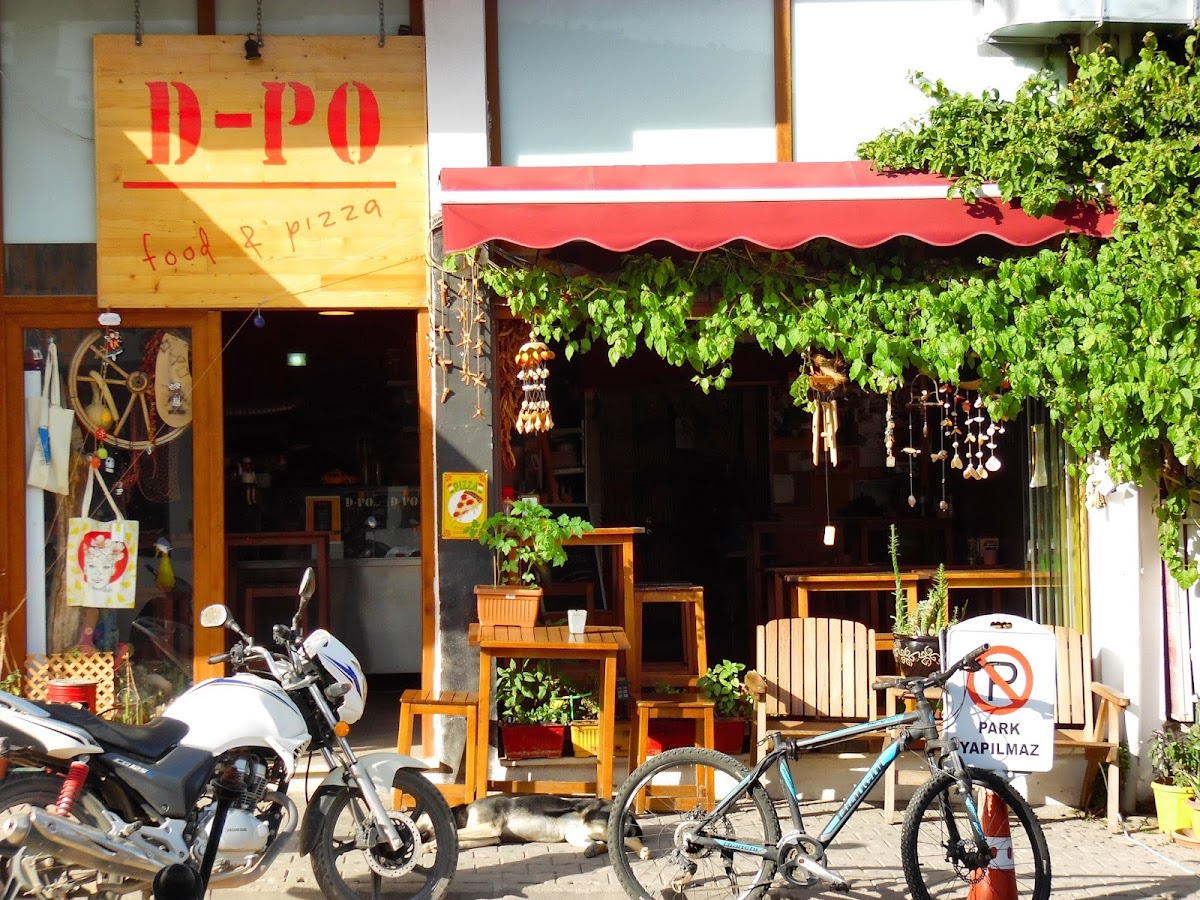 D-Po Pizza