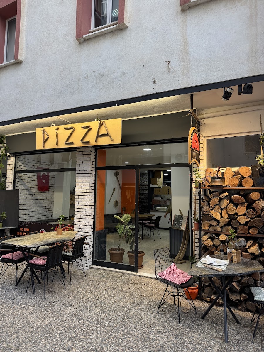 D-Po Pizza Photos 2