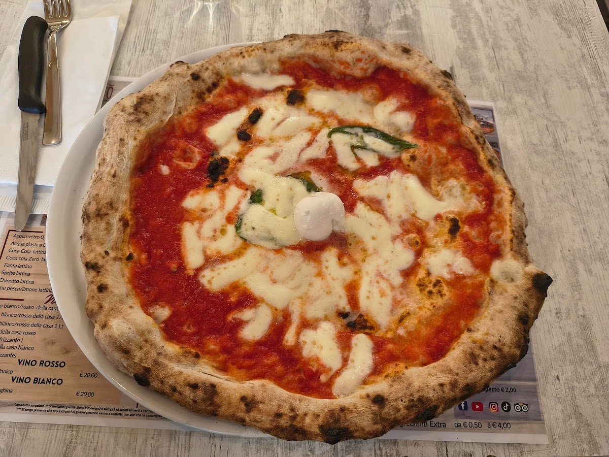 Dantó - Il Pizzaiolo Di Spaccanapoli Photos 2